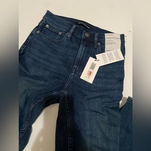 New!! Calvin Klein High-Rise Jeans Size: 26
